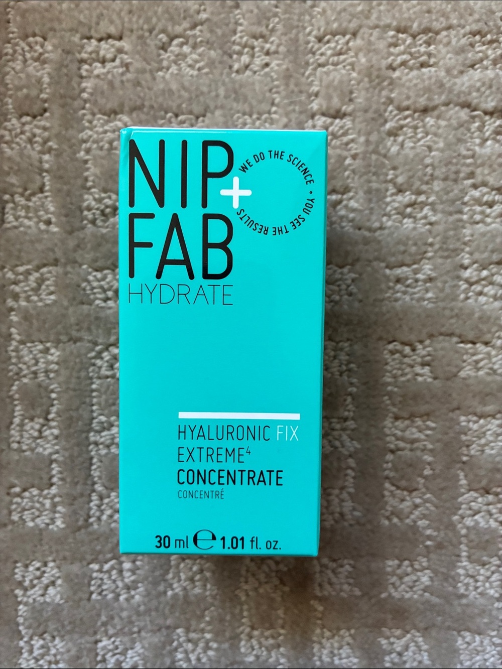NIP+ FAB Hyaluronic Fix Extreme4
Concentrate 30ml